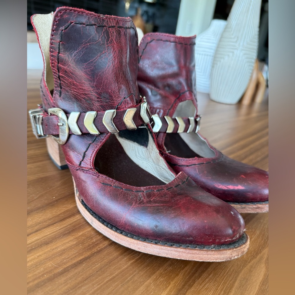 Freebird Blade Leather Ankle Boots Size 9